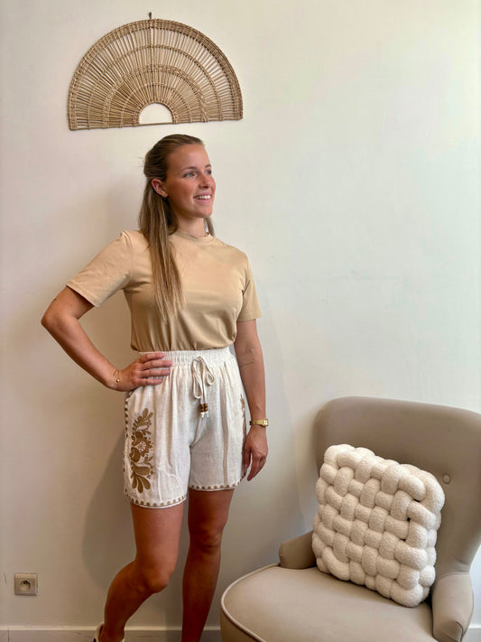 Short brodé