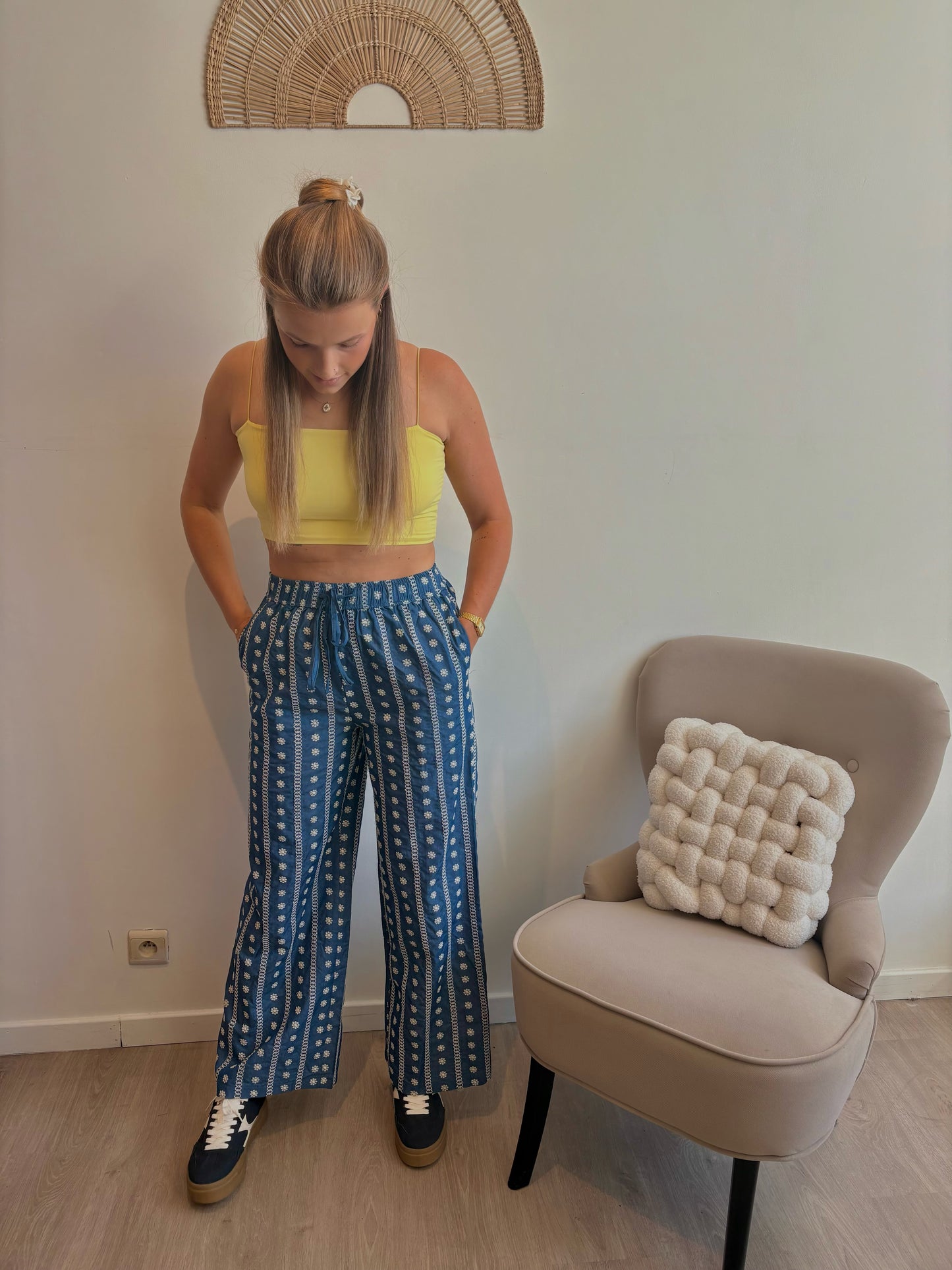 Pantalon brodé