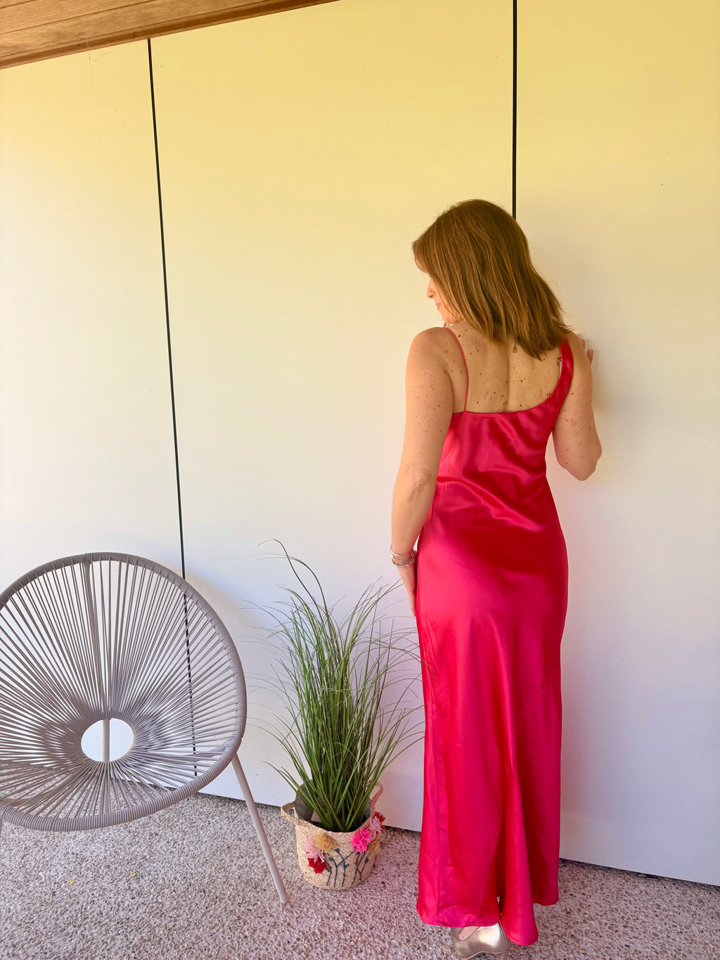 Robe fushia satinée