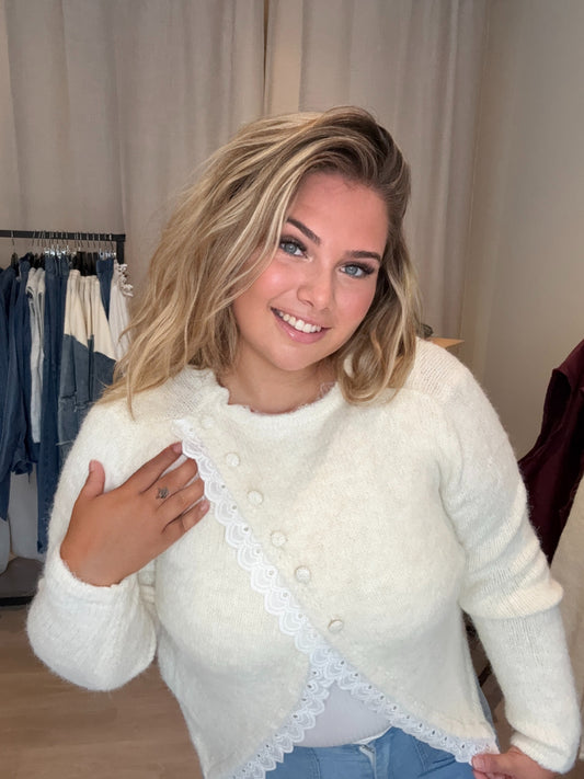 Pull dentelle