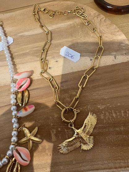 Collier aigle